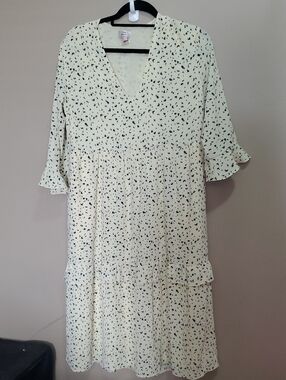 Little Moon Spritz From Aritizia Cream  Dress with Black Speckle Print Size Xxs